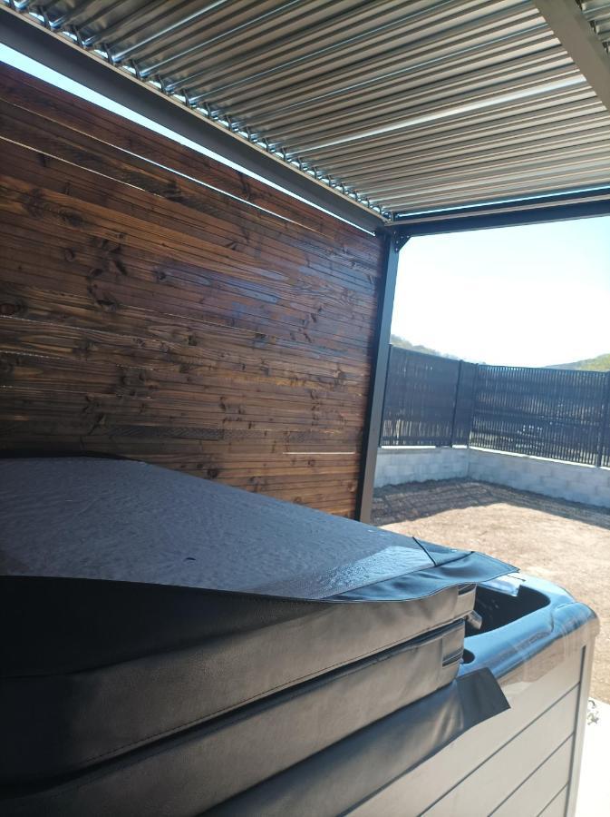 Loft Sauna Jacuzzi Ospariegeois Lavelanet Eksteriør bilde