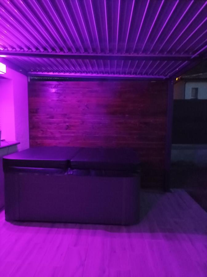 Loft Sauna Jacuzzi Ospariegeois Lavelanet Eksteriør bilde